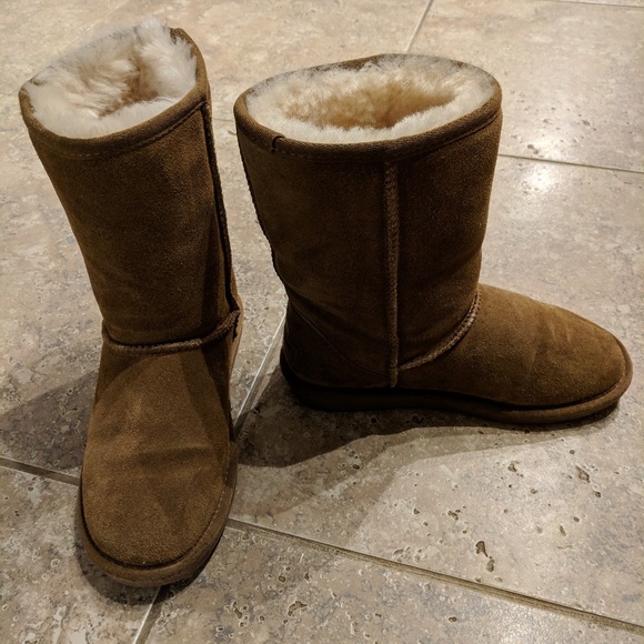 Minnetonka Womans tan Olympia Boots - Picture 2 of 6